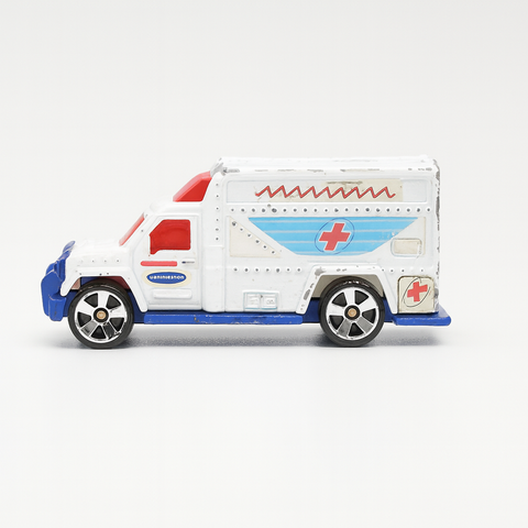 Matchbox White Ambulance Toy – Die-Cast Rescue Vehicle, Slightly Used